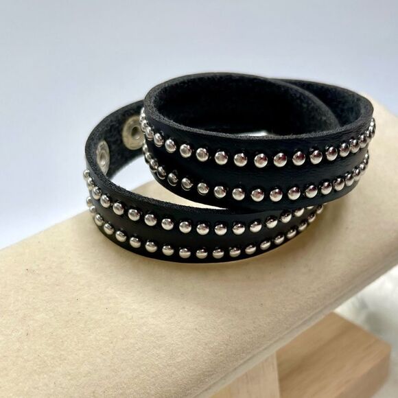 Black Leather 2-piece l Silver-studded l Buckle Choker & Wristband Wrap l New - Picture 8 of 11